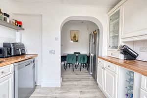 Kitchen- click for photo gallery